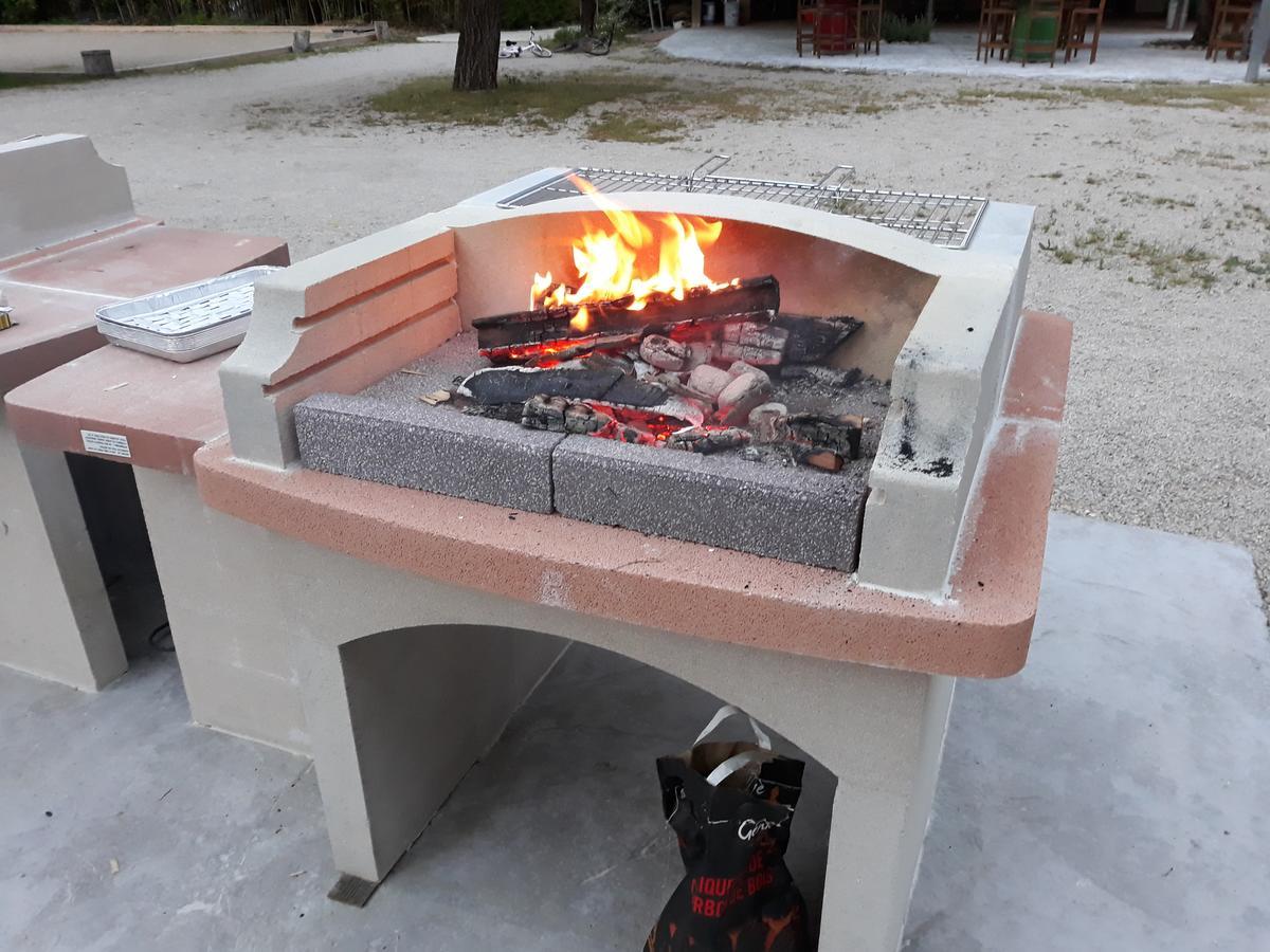 Camping Le Pre Saint-Andre Souvignargues Zewnętrze zdjęcie