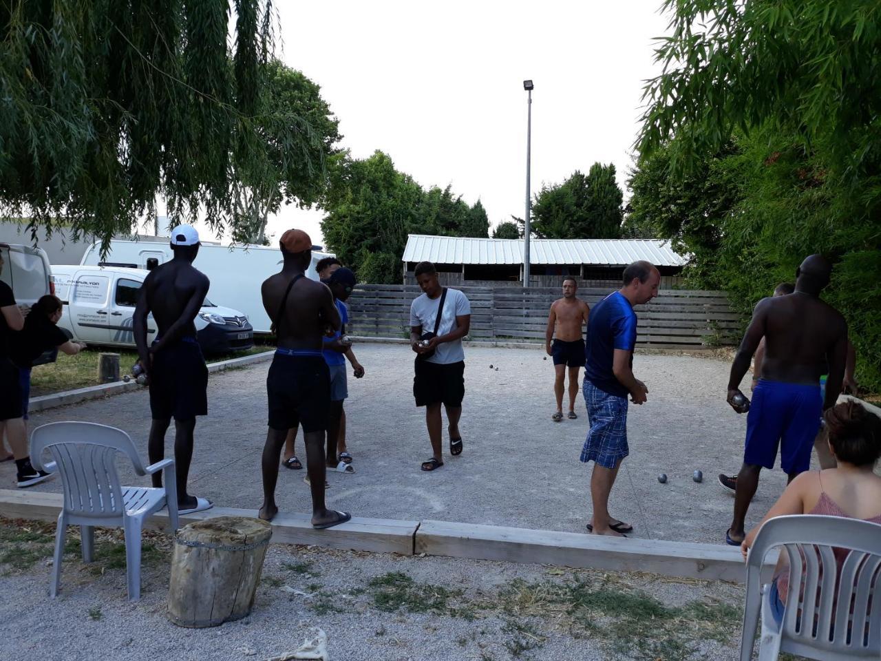 Camping Le Pre Saint-Andre Souvignargues Zewnętrze zdjęcie